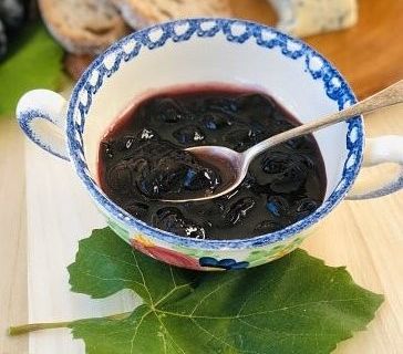 Black grape confiture