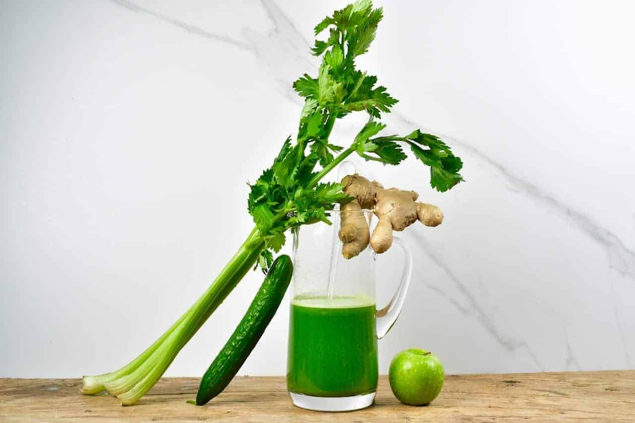 Cucumber+Celerry+Apple+Ginger Juice