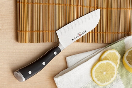 Cuţit Santoku